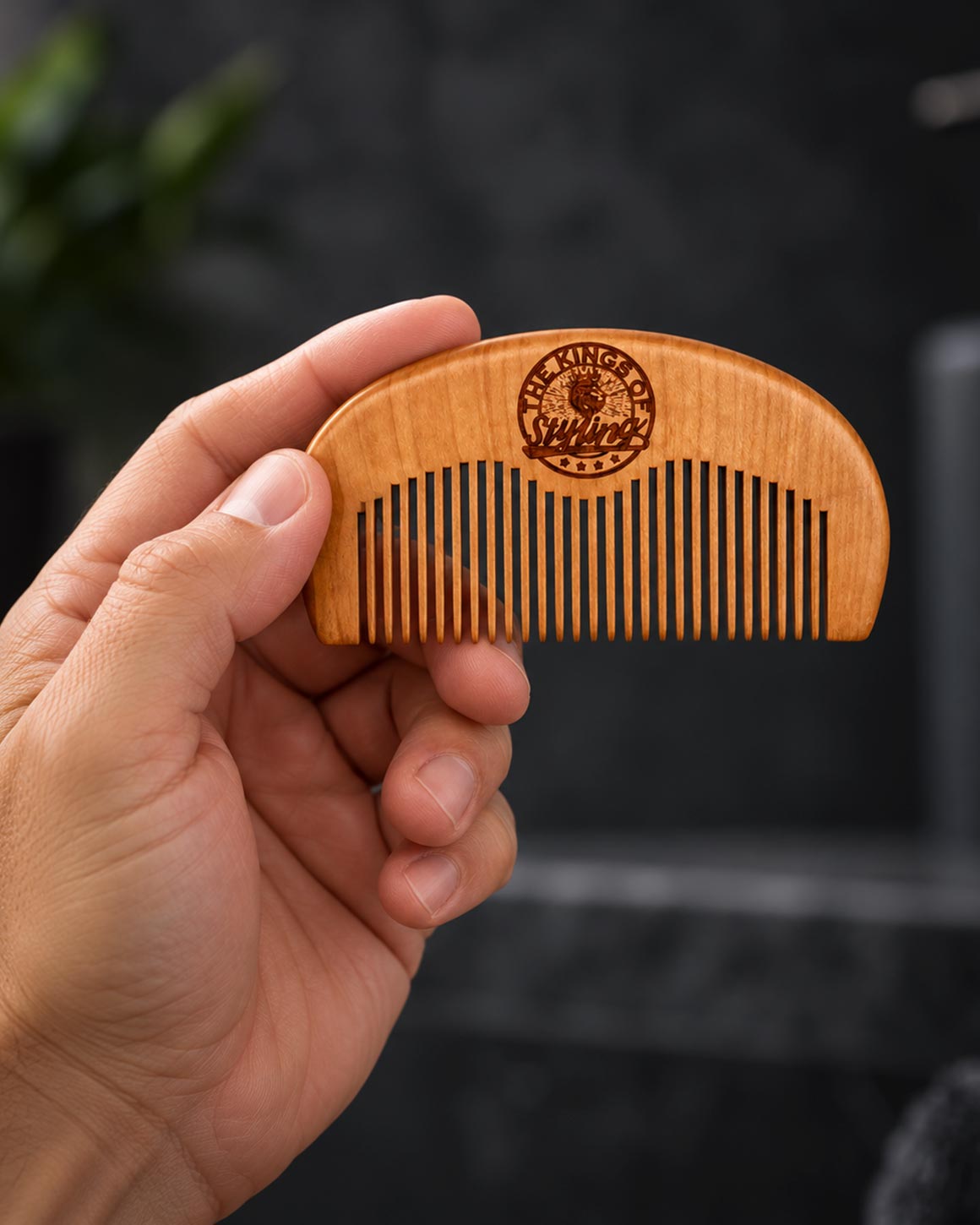 The Kings of Styling - Beard Moon Comb